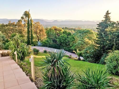 Holiday Home Villa Les Toscanes