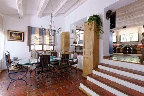 Villa Le Bastidoun Proven�al House