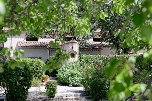 Villa Le Bastidoun Proven�al House