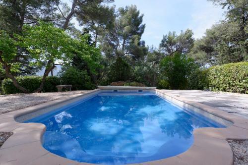 Villa Le Bastidoun Proven�al House