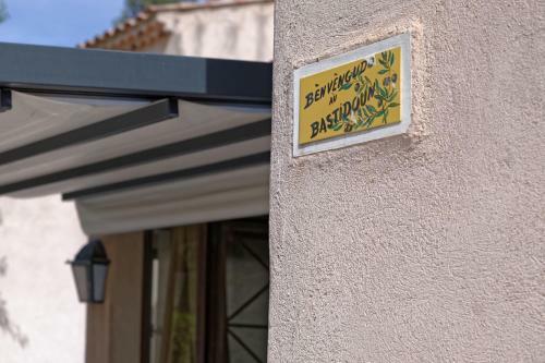 Villa Le Bastidoun Proven�al House