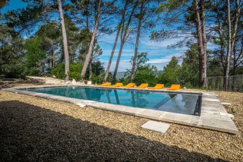 Stunning Panoramic Views In Roussillon
