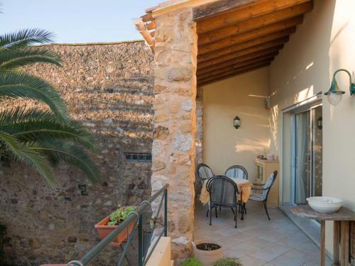 Spacious Villa In Languedoc-roussillon With Private Swimming Pool
