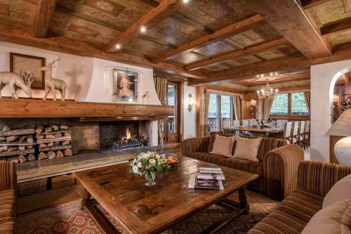 Saint-bon-tarentaise Chalet Sleeps 12 With Wifi