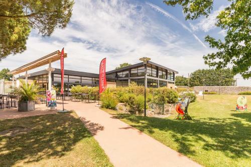 Planete Mobil Homes - Ch�teau de Galin�e