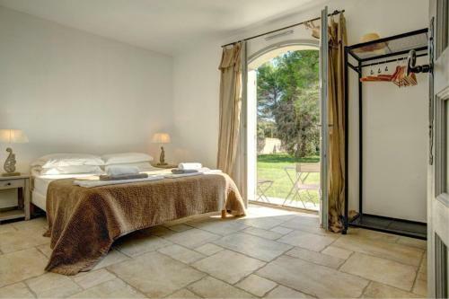 Saint-didier Villa Sleeps 9 Pool Wifi