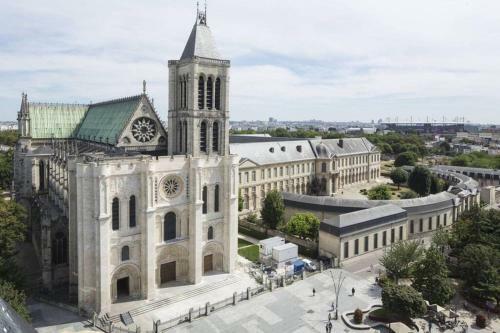 Chic Apart With Great View Of Paris