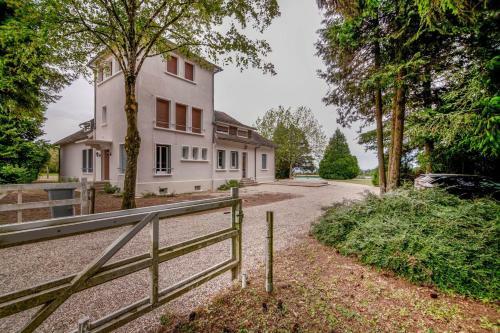 Crazy Villa In Burgundy - 2h From Paris !