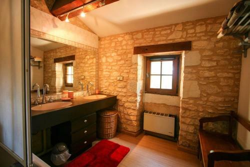 Sainte-foy-de-longas Villa Sleeps 2 Pool Wifi