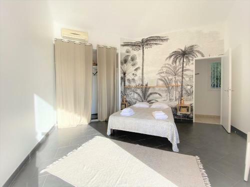 Superbe Villa Avec Piscine Chauffee Et Acces Direct A La Plage