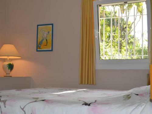 Bright Villa In Sainte-maxime With Private Pool