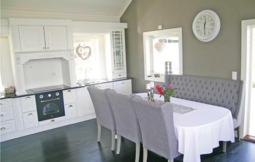 Holiday Home Stadlandet 40