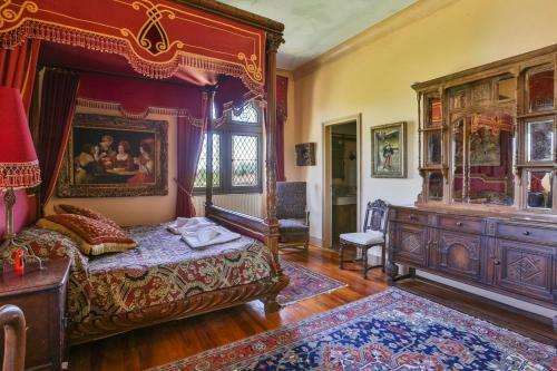 Maine D'euche Chateau Sleeps 30 Pool Wifi