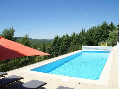 Wonderful Villa In Saint-paul-en-foret With Sauna