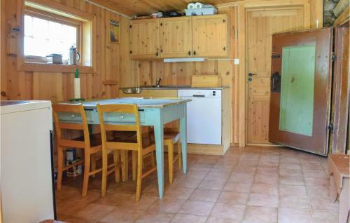 Holiday Home V�g� Sj�rdalen