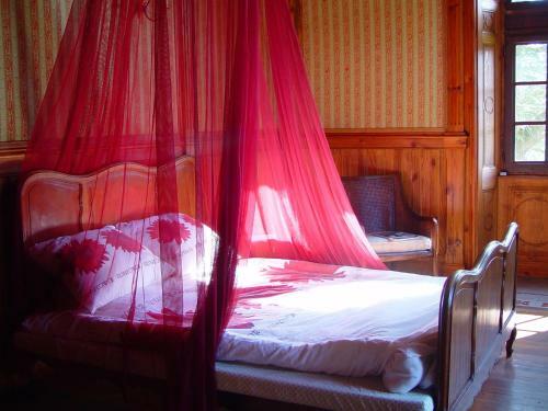 Luxury Holiday Home In Saint-prix With Sauna