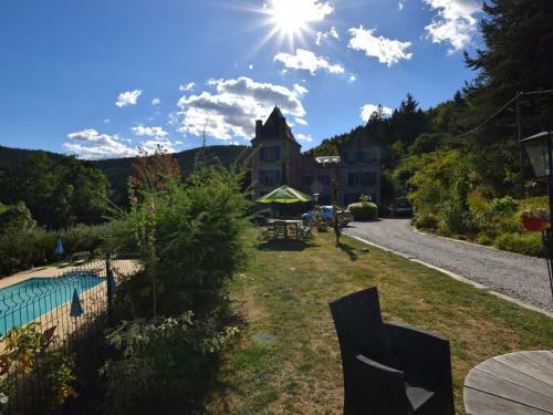 Luxury Holiday Home In Saint-prix With Sauna