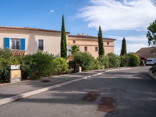 Modern Holiday Home In Saint-raphael With Private Pool