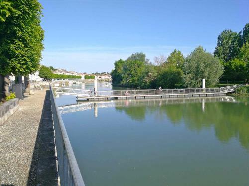 Apartamento Un Balcon Sur La Charente- Saint Savinien