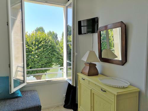 Apartamento Un Balcon Sur La Charente- Saint Savinien