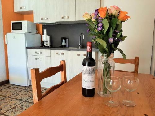 Pleasant Holiday Home In Saint-savinien With Pool