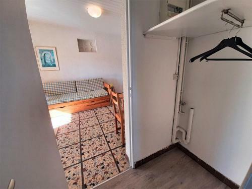 Pleasant Holiday Home In Saint-savinien With Pool