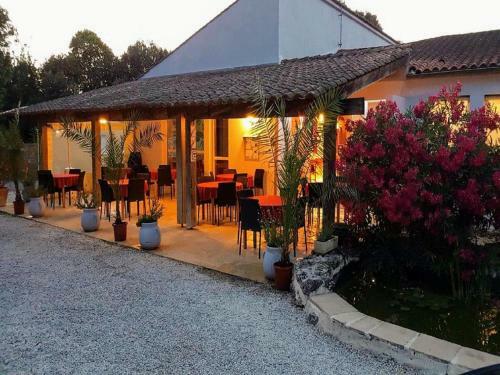 Comfy Holiday Home In Saint-savinien With Sauna