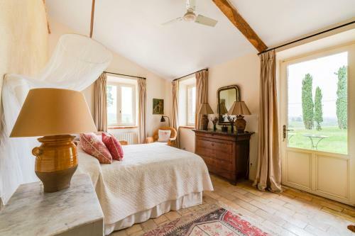 Saint-urcisse Villa Sleeps 8 Pool Wifi