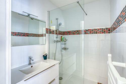 Apartment With Swimming Pool And Terrace 4mn Beach