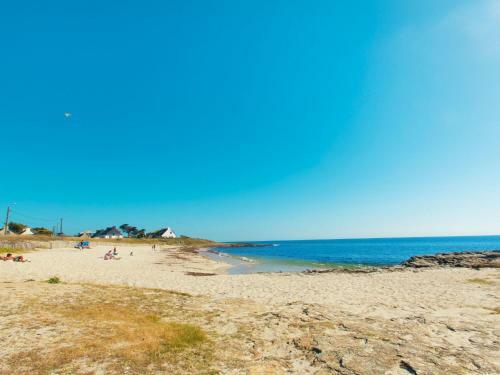 Holiday Home Les Embruns - Rhu100