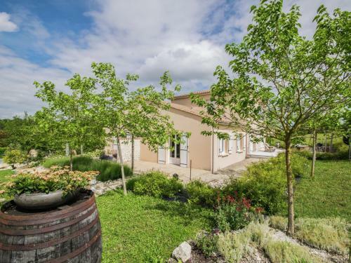 Chic Apartment In Segonzac With Swimming Pool