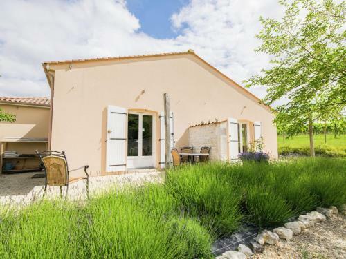 Chic Apartment In Segonzac With Swimming Pool