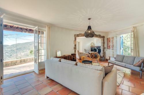 Seillans Villa Sleeps 6 Pool Wifi