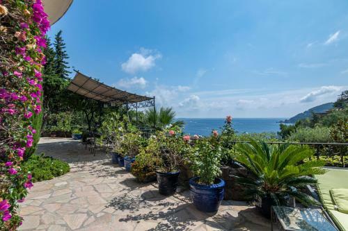 Theoule-sur-mer Villa Sleeps 8 Pool Air Con Wifi