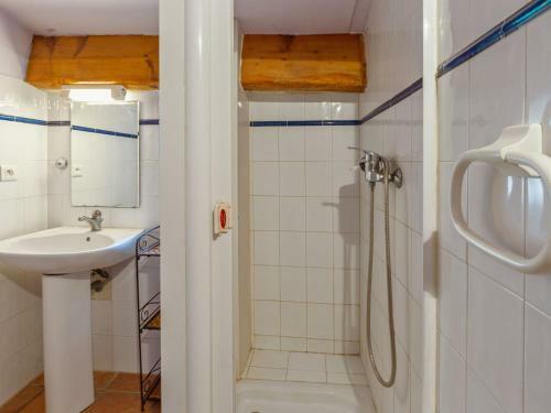 Welcoming Holiday Home In Tautavel With Balcony