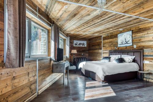 Chalet Carte Blanche Tango Charlie
