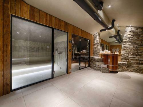 Luxurious Penthouse In Tignes With Jacuzzi