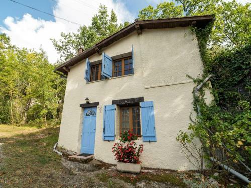 Quaint Holiday Home In Touffailles With Sauna