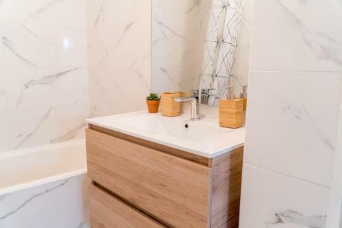 Apartamento Bel Appartement Avec Terrasse - Gare Sncf