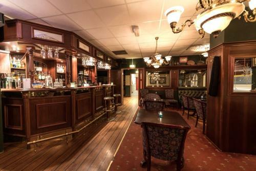Royal Hotel