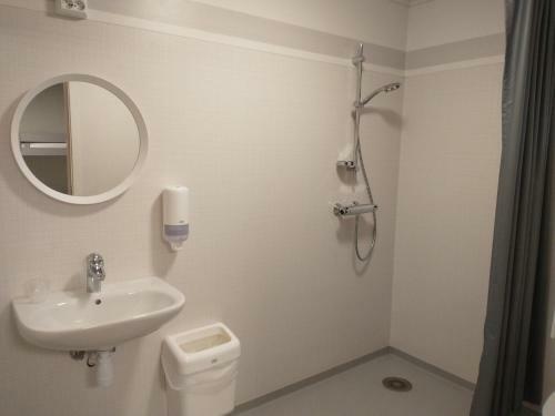 Hotel Holmavatn Ungdoms Og Misjonssenter