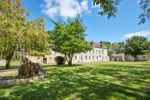Manoir De L?ormel Omaha Beach