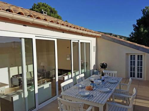 Alluring Apartment In Villes�que With Jacuzzi
