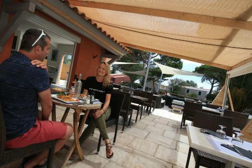 Camping La C�te Des Roses *** - Maeva