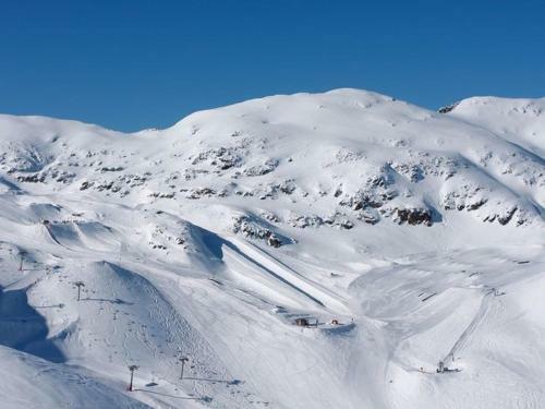 Luxury Apartment With Balcony In Beautiful Les Deux Alpes