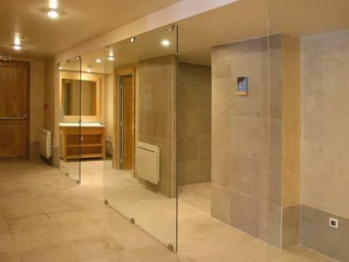 Luxury Apartment With Balcony In Beautiful Les Deux Alpes