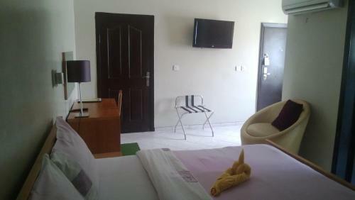 Aparthotel Cata Apartment Hotel And Spa