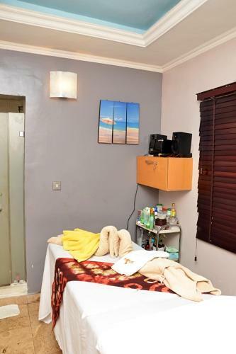 Aparthotel Cata Apartment Hotel And Spa