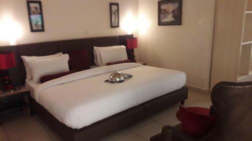 Hotel Swiss Cottage Suites