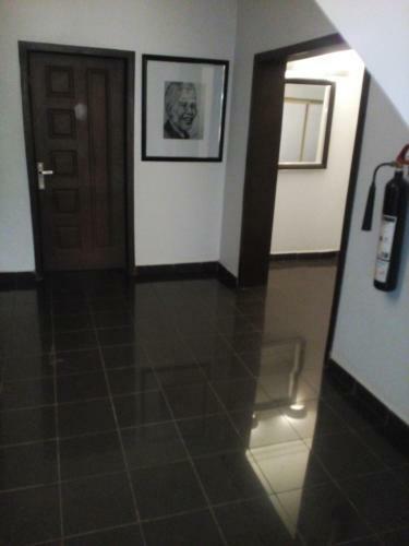 Hotel Swiss Cottage Suites